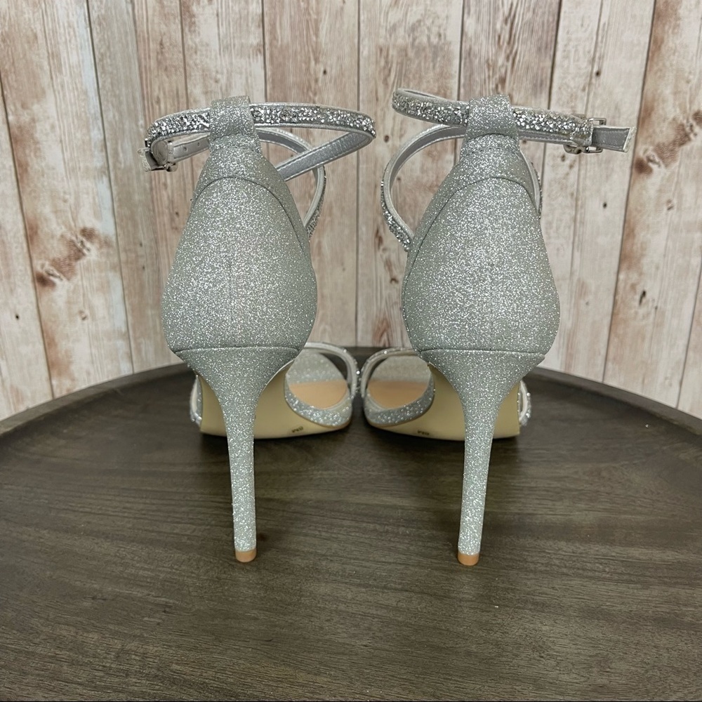 Gianni Bini Maycie “Silver” Ankle Wrap Sandal/Heel Size 7.5 Women - Picture 5 of 13